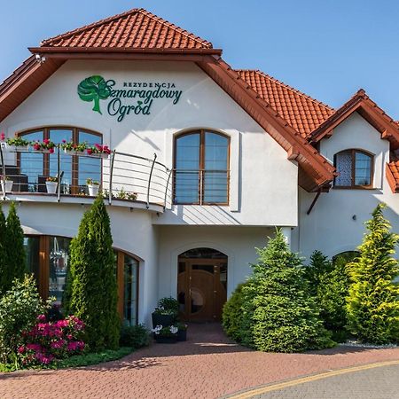 Rezydencja Szmaragdowy Ogrod Hotel Konstantynow Lodzki Ngoại thất bức ảnh