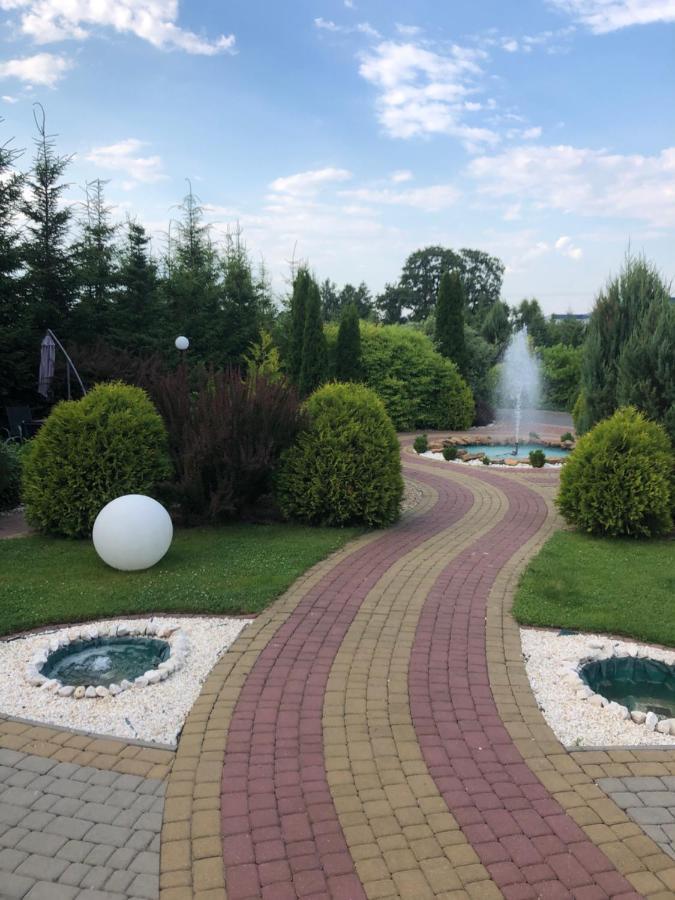 Rezydencja Szmaragdowy Ogrod Hotel Konstantynow Lodzki Ngoại thất bức ảnh
